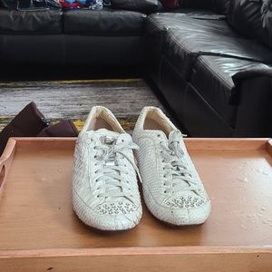 White Snake skin